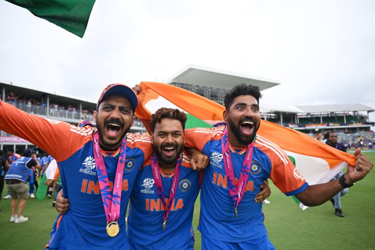 Axar Patel, Rishabh Pant and Mohammed Siraj