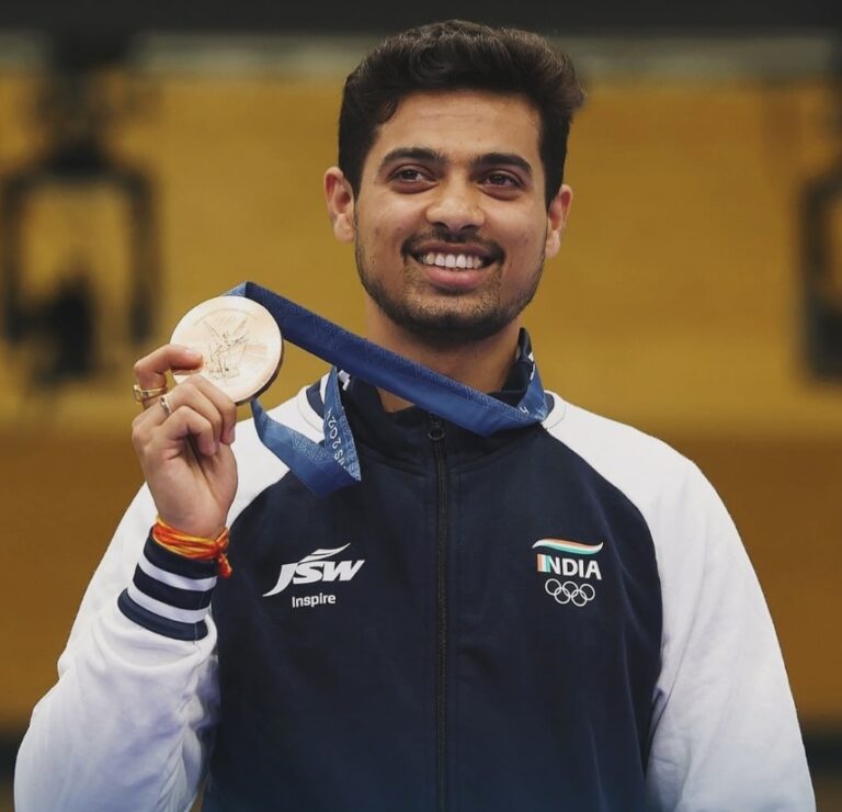 'Swapnil fulfills his dream, wins bronze medal for India at Olympics