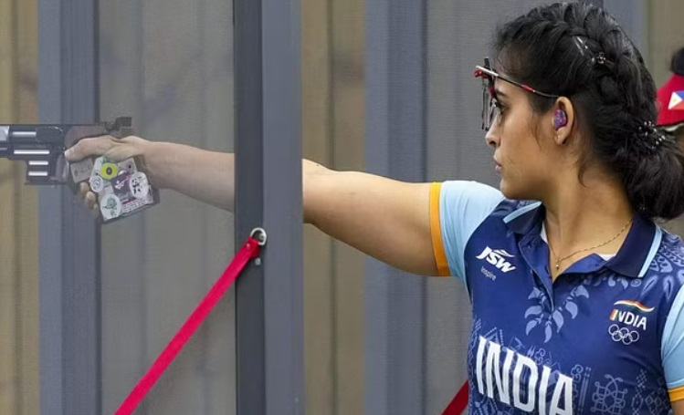 Manu Bhaker wins bronze medal in women’s 10m air pistol